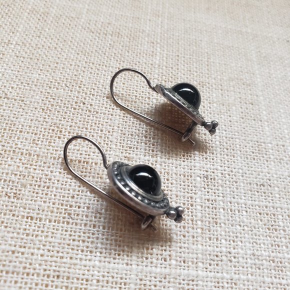 Vintage Sterling Silver and Onyx Dangle Earrings - Picture 2 of 3